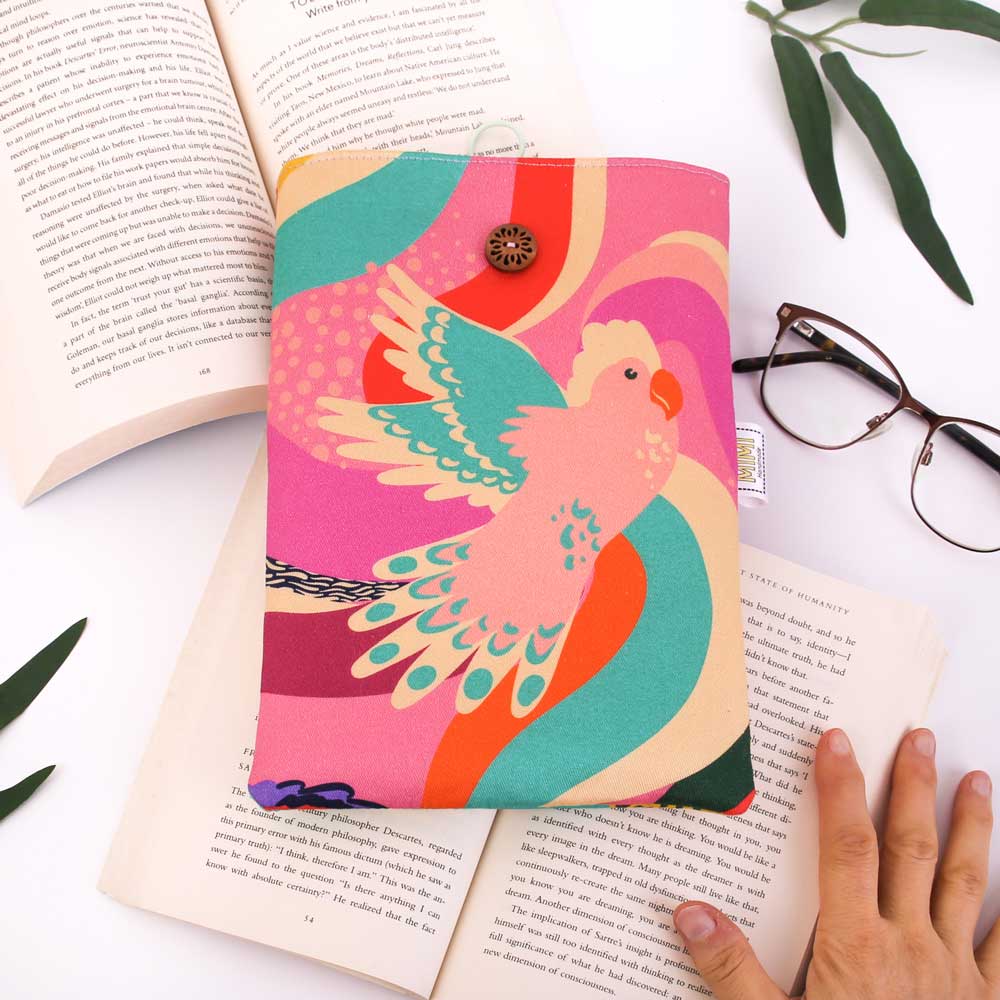 book-sleeve-colourful-parrot-book-lovers-gifts