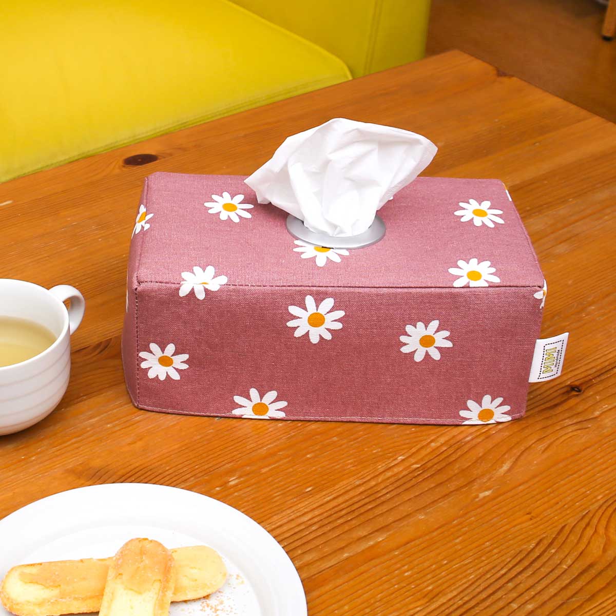 tissue-box-cover-coffee-table-pink-daisy-mimi-handmade-australia