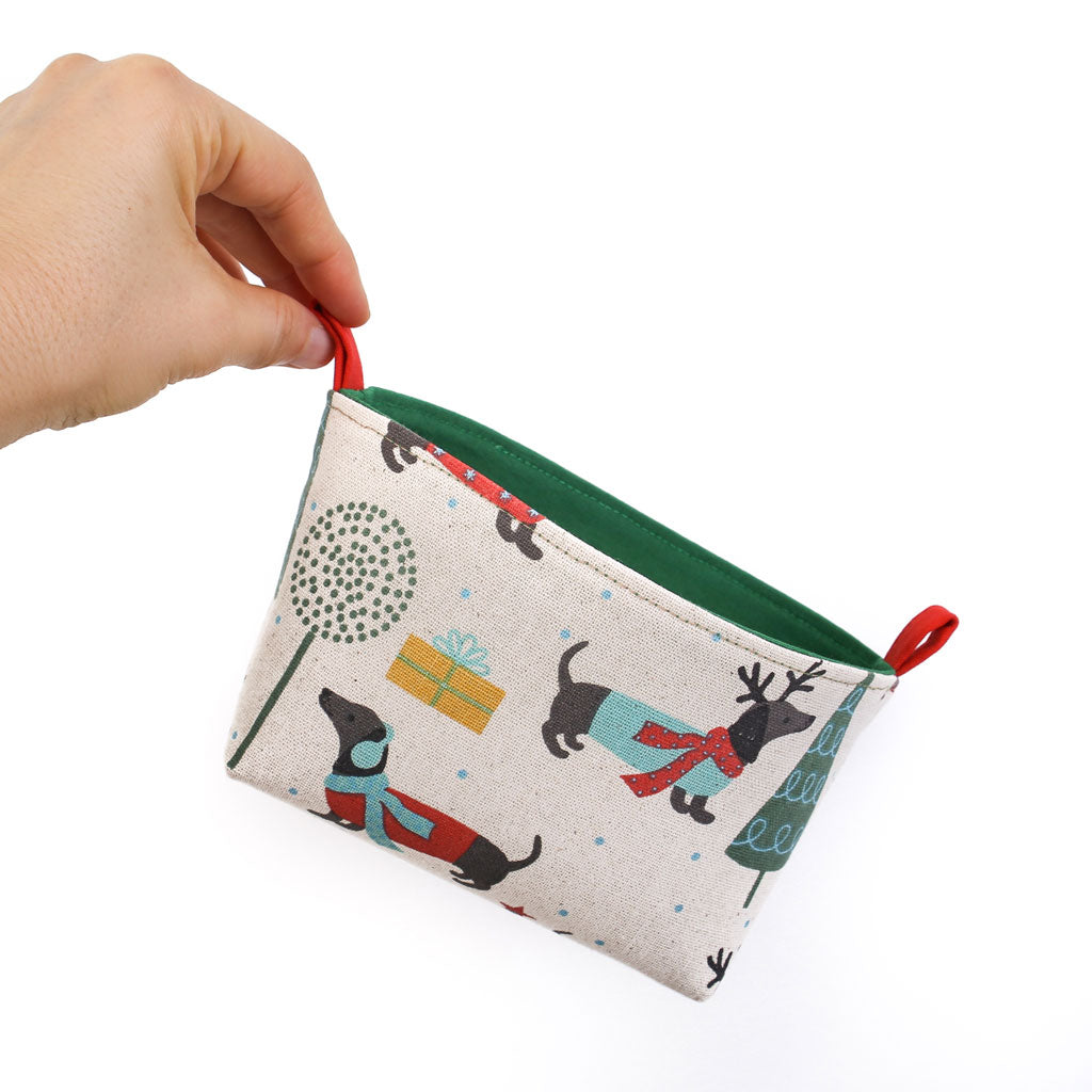 sausage-dogs-xmas-basket-green-mimi-handmade-australia