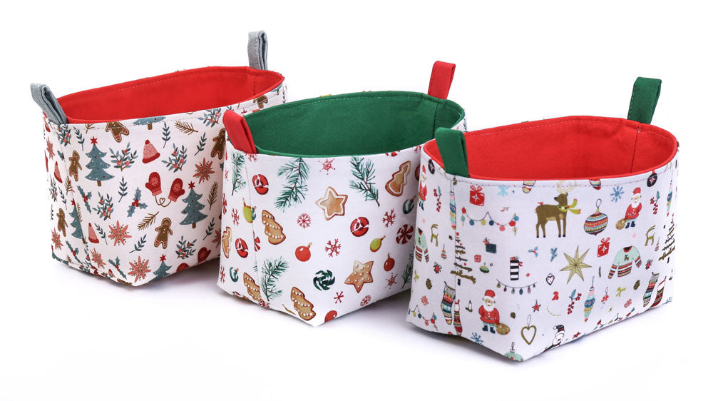 set-of-3-small-decorative-Christmas-baskets-featuring-gingerbread-men-Christmas-cookies-Santa-and-Xmas-tree