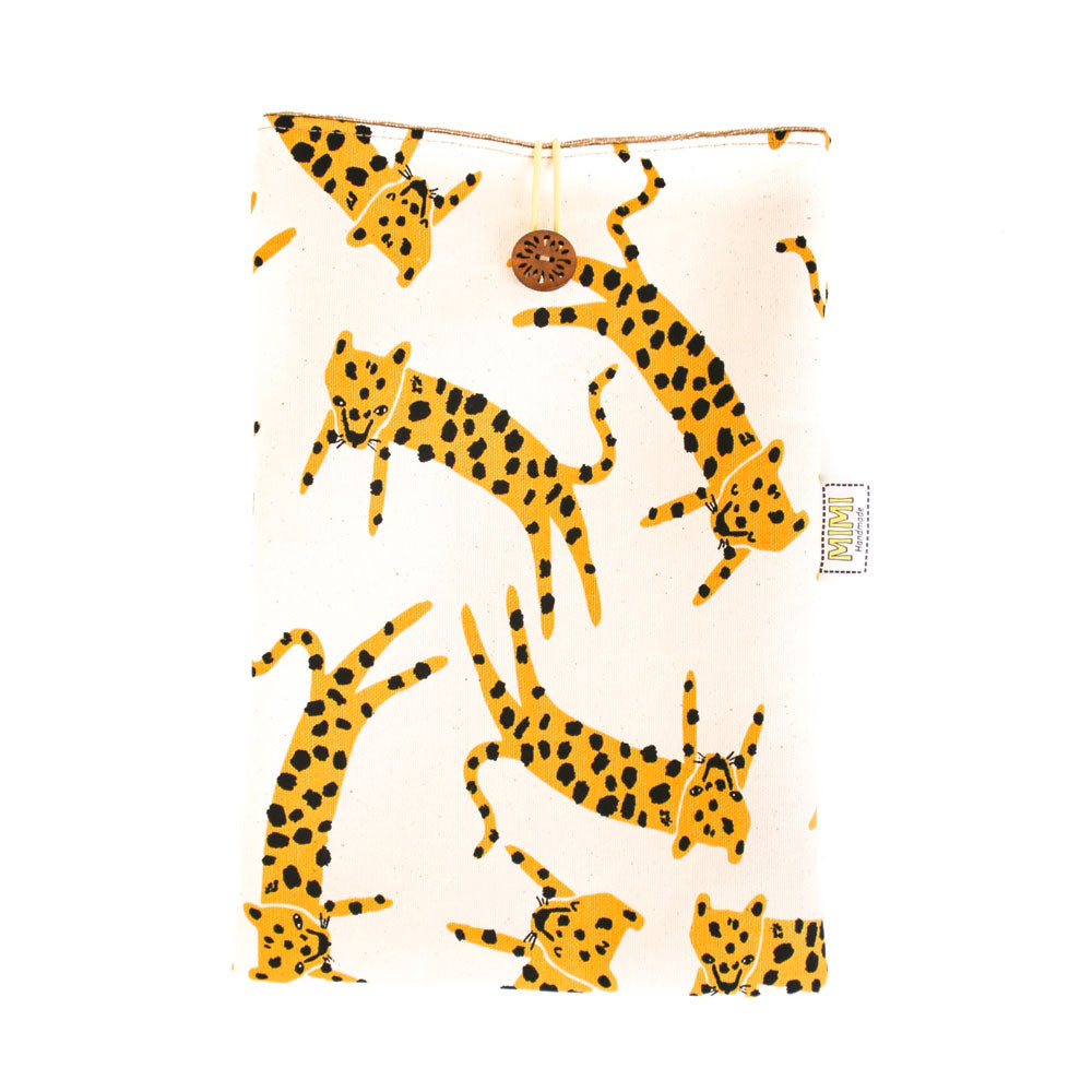book-sleeve-cheetah-print-book-lovers-gifts