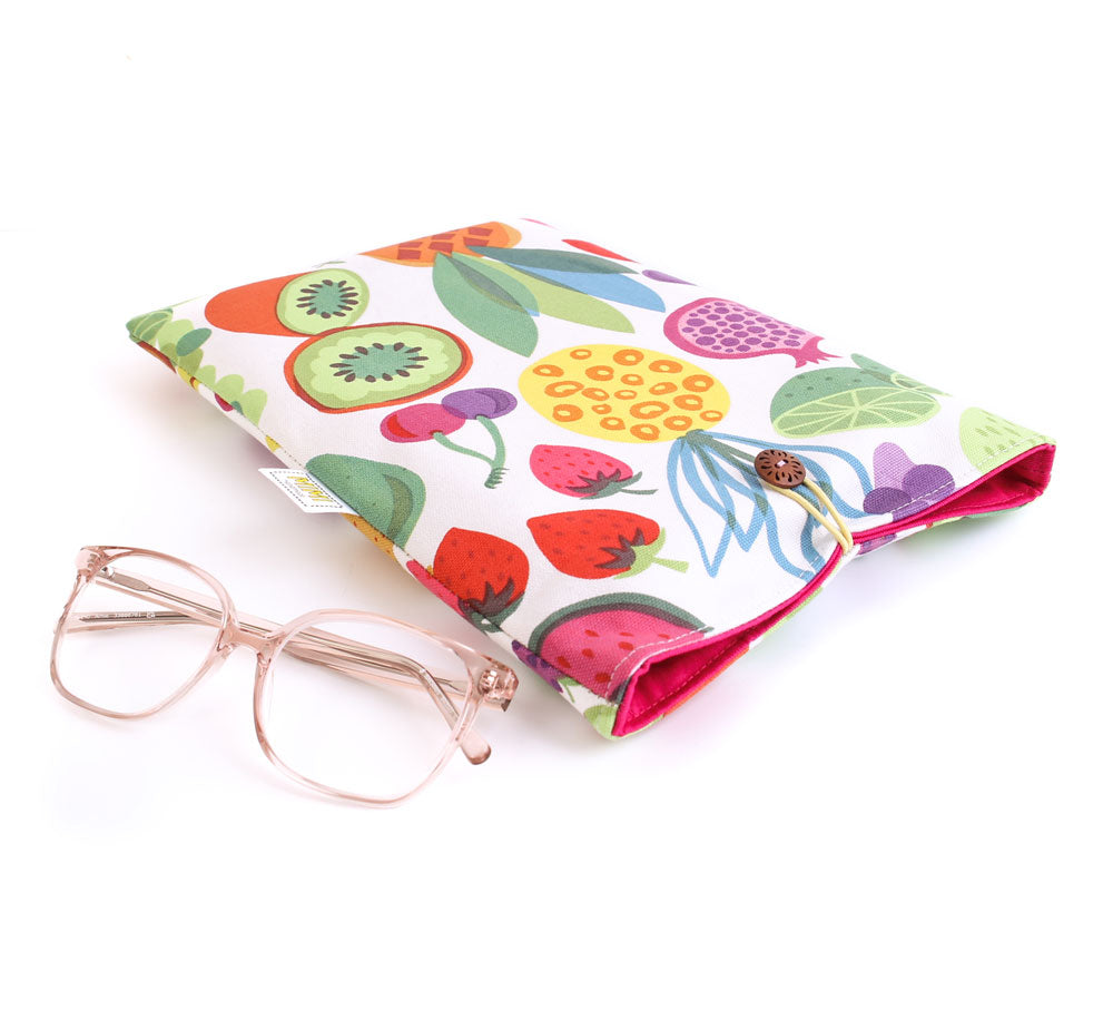 book-sleeve-padded-cover-for-paperbacks-and-hardcovers