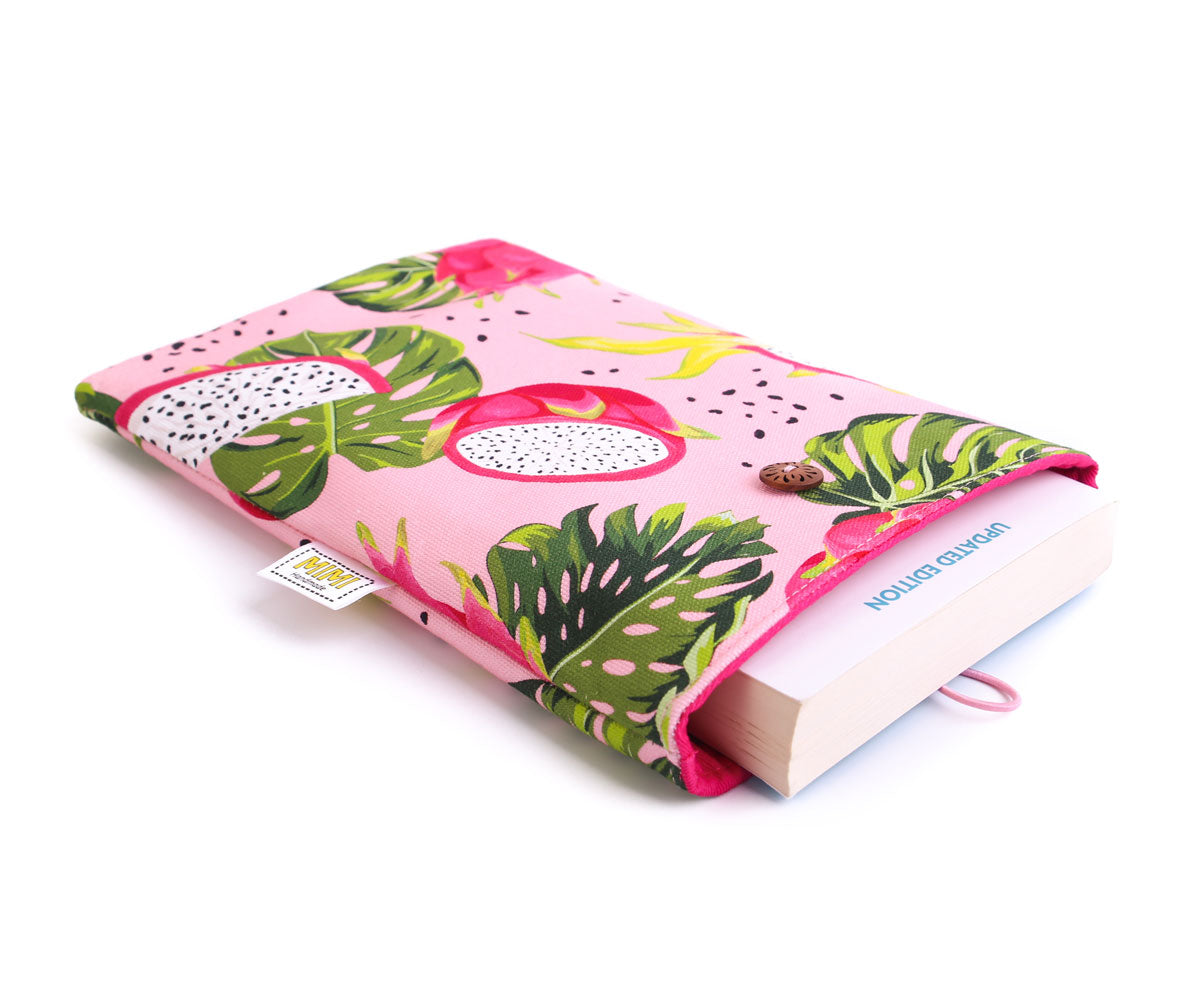 book-sleeve-padded-cover-for-paperbacks-dragon-fruit-pattern