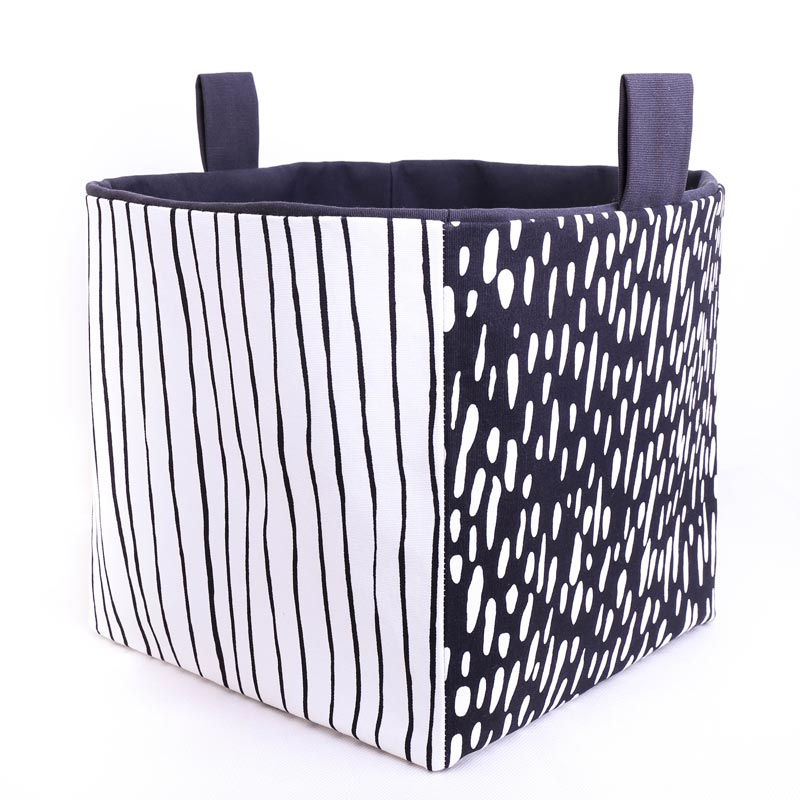 
                      
                        collapsible-storage-cube-black-white-geometric-monochrome-homewares-mimi-handmade-australia
                      
                    