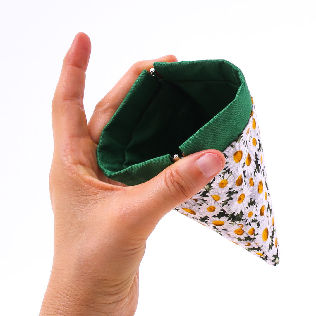 magnetic-pouch-daisy-print-mimi-handmade-australia