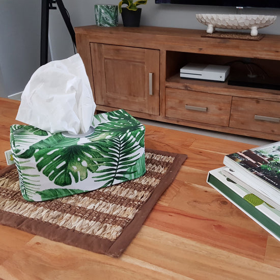 tissue-box-cover-green-monstera-leaf