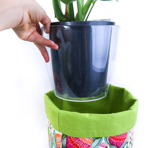 
                  
                    clear-18cm-plastic-pot-for-fabric-plant-pot-cover
                  
                