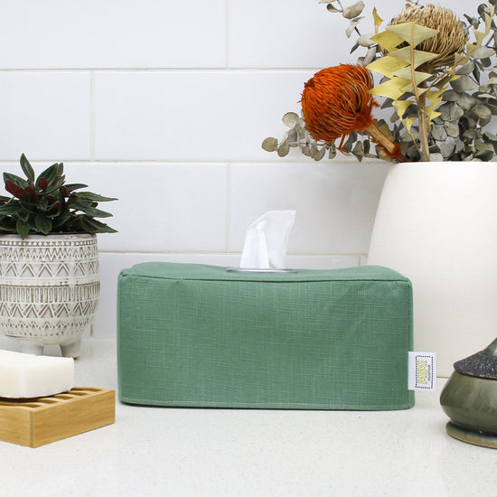 Load image into Gallery viewer,    emerald-green-linen-tissue-box-cover-for-bathroom
